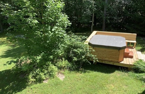 Wardsboro Cabin | Leonard’s Log Cabin— Mt. Snow/Stratton Ski House