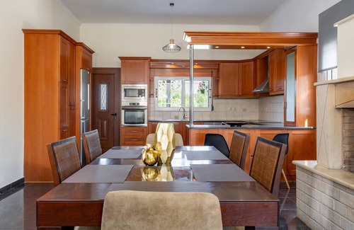 Kalamaki Villa | Leone Luxury Villa Georgia