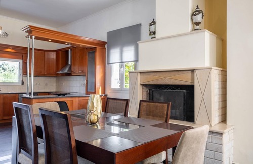 Kalamaki Villa | Leone Luxury Villa Georgia