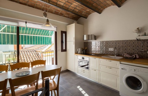 Encarnacion-Regina House | Lepanto. 2 bedrooms, terrace