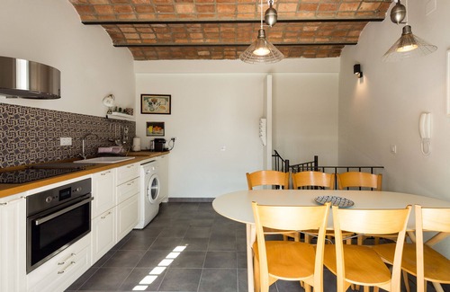 Encarnacion-Regina House | Lepanto. 2 bedrooms, terrace