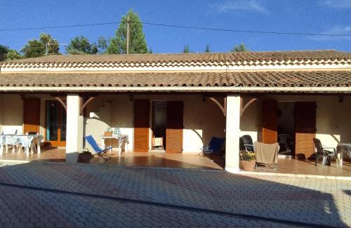 Lorgues Apartment | Les 3 gites