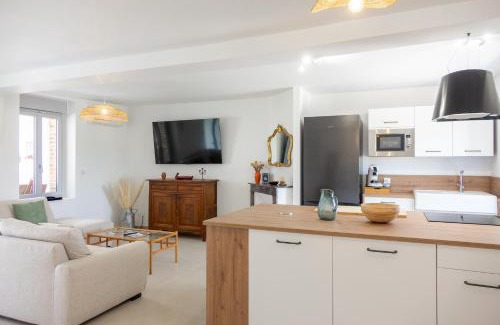 Sandillon House | Les Allots - Grande Maison Familiale - 5 chambres - 8 lits - à 15mn d Orléans et 20 mn de la Ferté St Aubin et de Châteauneuf sur Loire