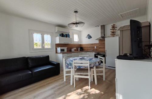 Saint-Pierre-d'Oleron House | Les Cariatides