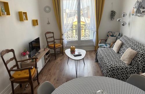 Wimereux Apartment | les caryathides
