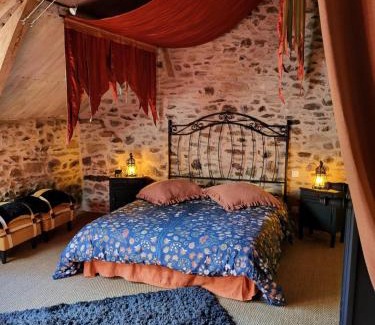 Chamboulive House | Les Causeries du Monde