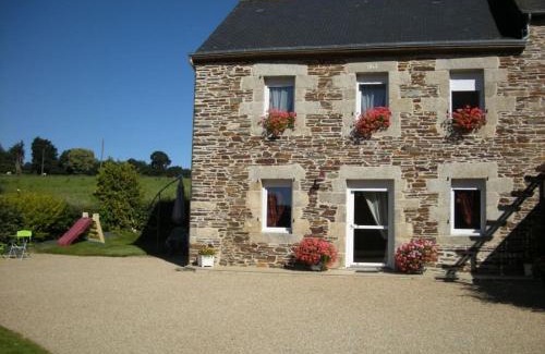 Saint-Thelo House | Les cerisiers