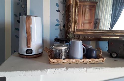 Chambroutet Bed & Breakfast | Les Chambres du Logis du Chatelier