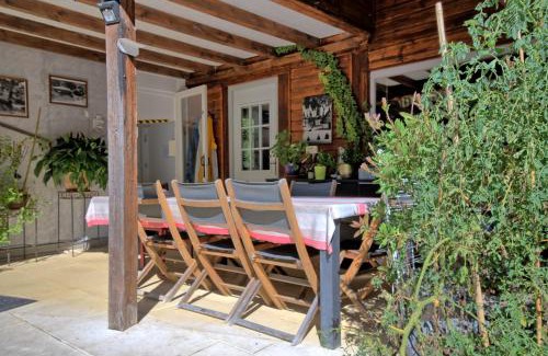 Chein-Dessus Apartment | Les Chambres Du Ruisseau