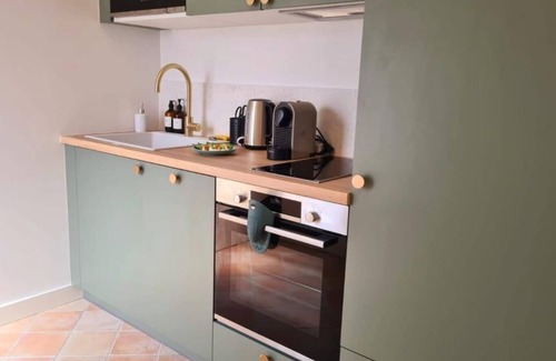 Dalby Apartment | Les Chevrons : Charme de L'ancien et Modernité