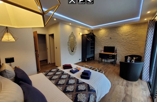 Chaniers House | Les Cuves