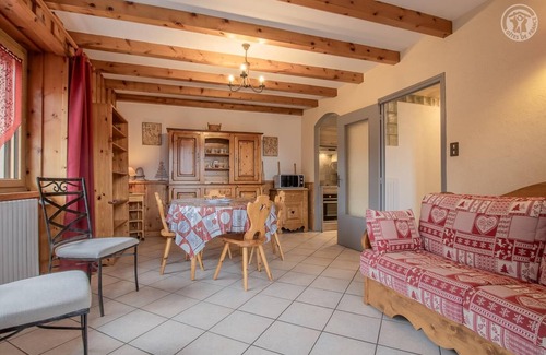 Saint-Pancrace House | LES Deux Chemins - St-pancrace