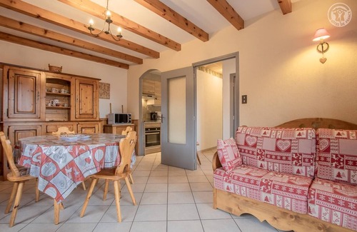 Saint-Pancrace House | LES Deux Chemins - St-pancrace