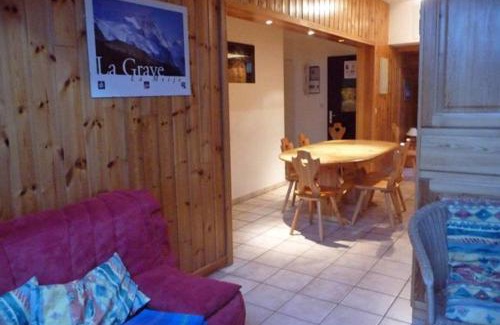 La Grave Apartment | Les Enfetchores - apartment overlooking la Meije