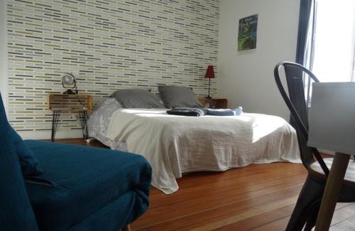 Barzan House | Les Flots De Ma Vie Chambres D Hotes et tipi Florence Et Virginie Gossin