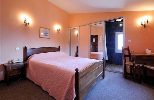 Le Barroux Hotel | Les Géraniums