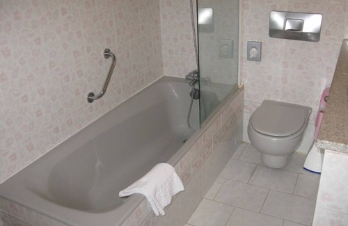 Le Barroux Hotel | Les Géraniums