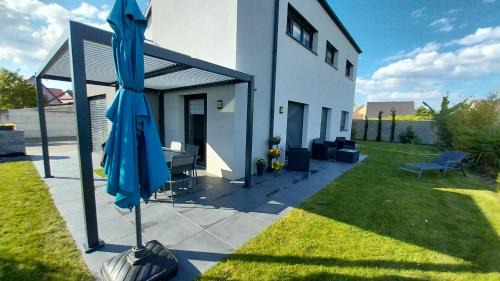 Bischwihr Apartment | "Les Gîtes côté Blind" tout confort proche Colmar