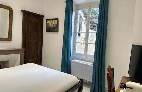 Nyons Bed & Breakfast | Les Horizons - SPA-JACUZZI - MASSAGE- SAUNA - 4 SAISONS - Piscine chauffée Toute l'année - 800m centre ville Nyons