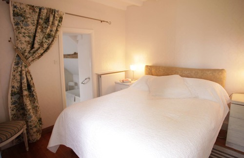 Sainte-Suzanne-and-Chammes Bed & Breakfast | Les Jardins Suspendus du Ravelin