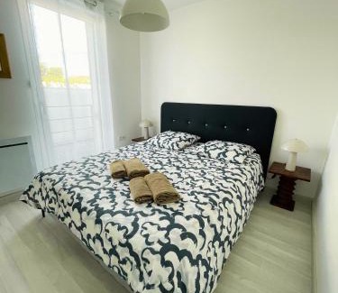 La Rochelle Apartment | Les lauriers1