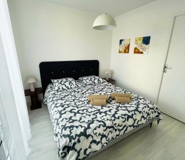 La Rochelle Apartment | Les lauriers1