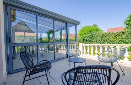 Saint-Julien-les-Villas House | Les lys