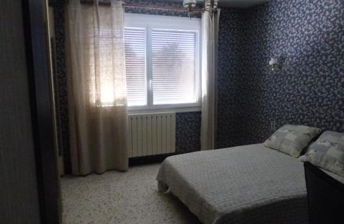 Argeliers House | Les mûriers - Etage complet d'une grande maison avec jardin