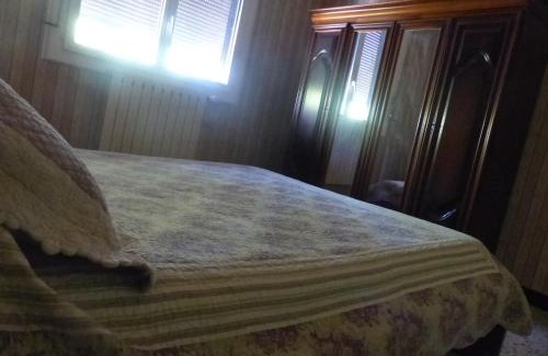 Argeliers House | Les mûriers - Etage complet d'une grande maison avec jardin