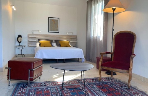 Rustrel Bed & Breakfast | Les Moineaux