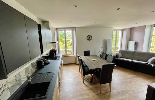 Saint-Vigor-le-Grand Apartment | Les Pensées