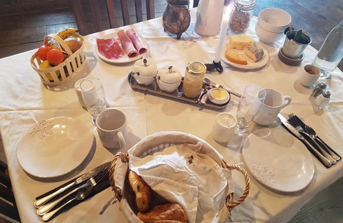 Saint-Eloy-la-Glaciere Bed & Breakfast | Les Pierres Davélie