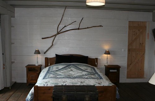 Saint-Eloy-la-Glaciere Bed & Breakfast | Les Pierres Davélie