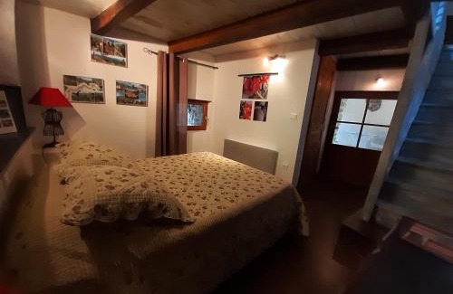 Fraissinet-de-Fourques House | Les pruniers