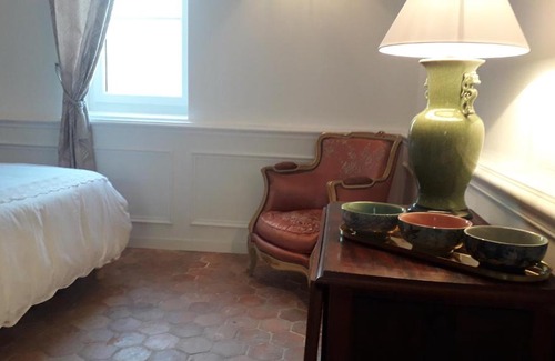 Cormeilles-en-Vexin Bed & Breakfast | Les Salons Fleuris