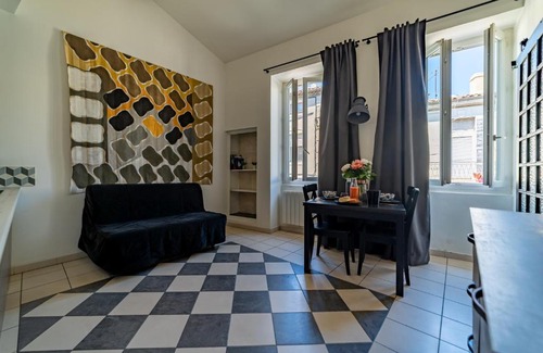 Faubourg Apartment | Les Temps Modernes - Une Nuit à Nîmes