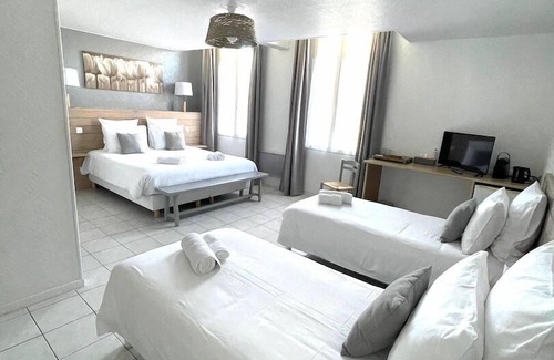 Saint Ouen d'Aunis House | Les Trois Cèdres