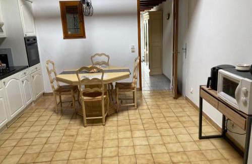 Maubec Apartment | Les Vignes