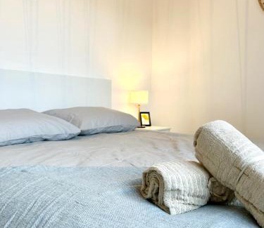 Casselardit Apartment | LEscale des Artistes - Métro - Tramway - Aéroport