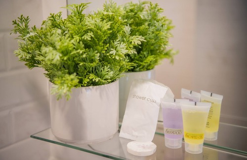 Wat Sam Phraya Hotel | Let's Zzz Bangkok