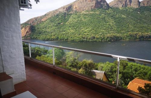 Kosmos Bed & Breakfast | Letamong