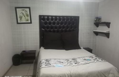 Greater Johannesburg Metropolitan Area House | Lethabo Guest House