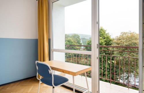 Muranow Apartment | Lewartowskiego Royal Blue Apartment by BookingHost