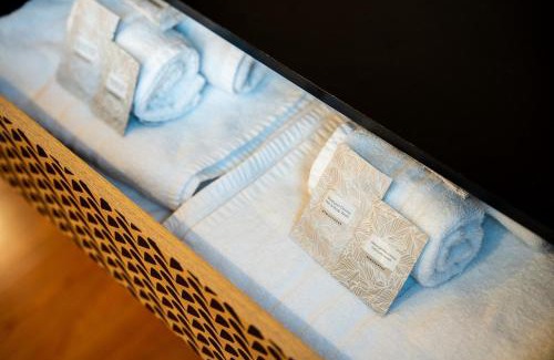 Centro Urbano Apartment | LHE Les Trois Merveilles Rosé Charles