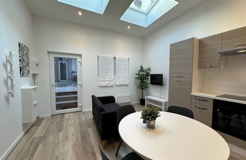 Hincmar Apartment | Libergier- Cathedral cottage