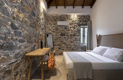 Sourpi Apartment | Lichnos Luxury Suite