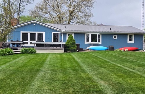 Edwardsburg House | Life is Better on the Lake! 3 Bedroom Lake house with Dock for boat and Kayaks