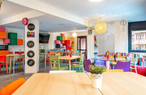 Distrito Llano Bed & Breakfast | Life Magenta Gijón