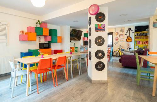 Distrito Llano Bed & Breakfast | Life Magenta Gijón