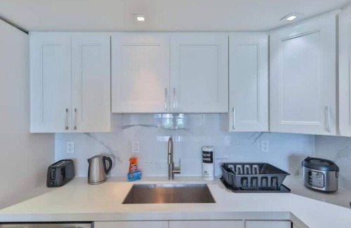 Sunny Isles Beach Hotel | Light place nearby the Beach/Free parking